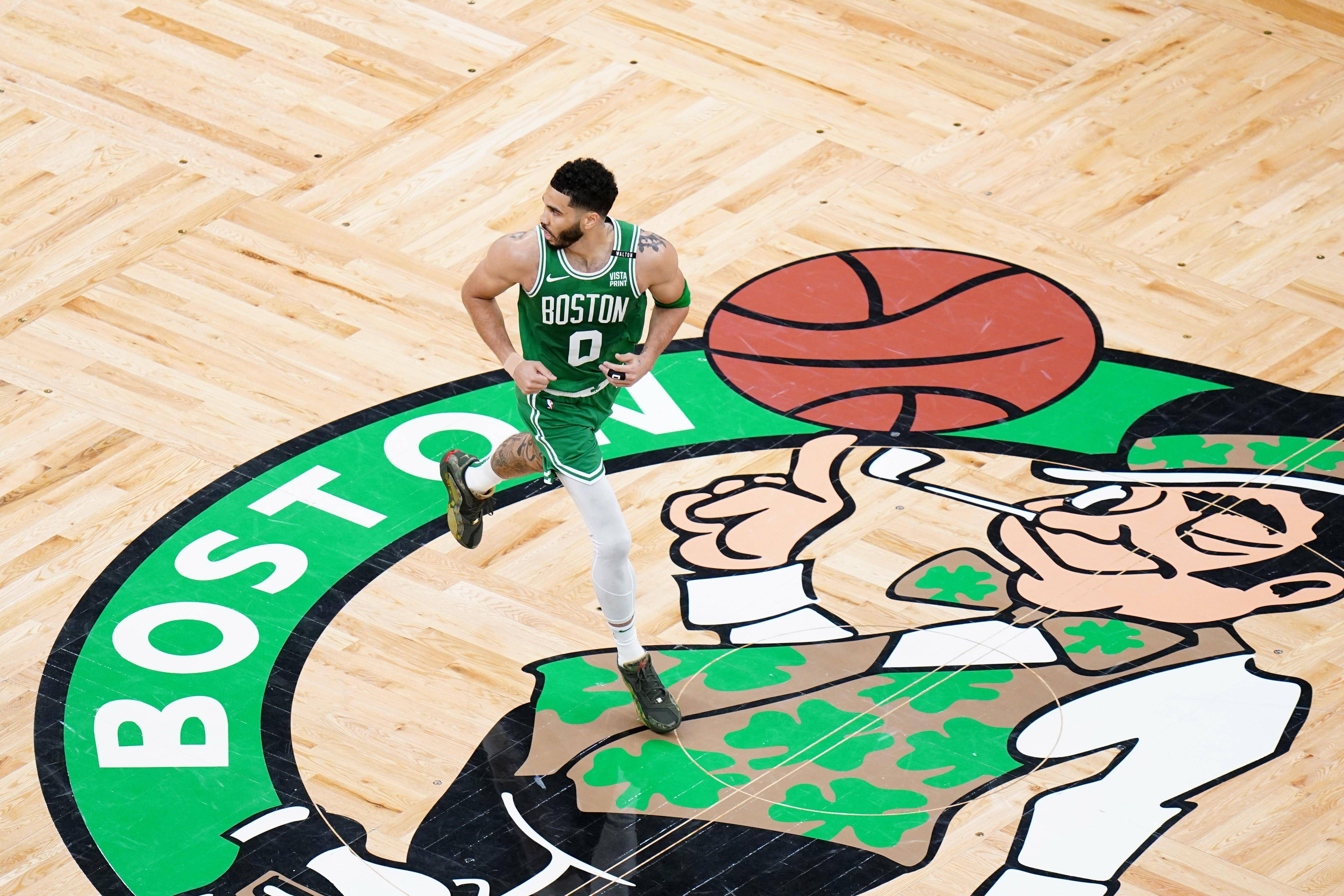 塔图姆在篮网比赛中刷新纪录，大比分获胜引发热议！赛场气氛高涨的简单介绍-九游娱乐