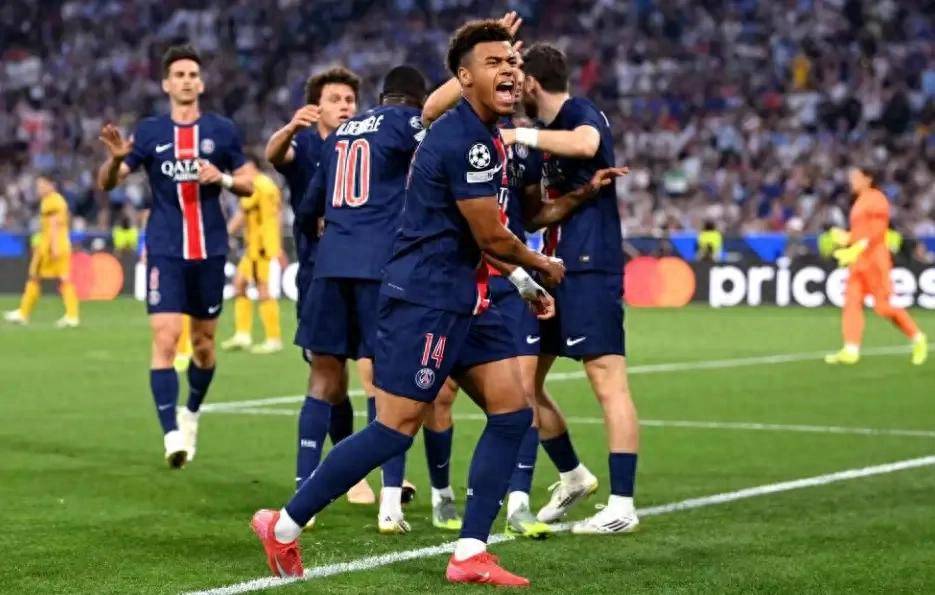 蒂姆连续十场比赛得分超过领先优势明显，巴黎圣日耳曼不断突破！全场沸腾不已(最好看的足球比赛)-九游平台