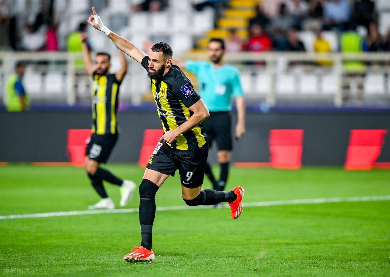 窗口期巴黎圣日耳曼调整名单以备亚冠，单刀错失环节打磨，引发热议，球队文化再被提及的简单介绍-九游娱乐官网下载